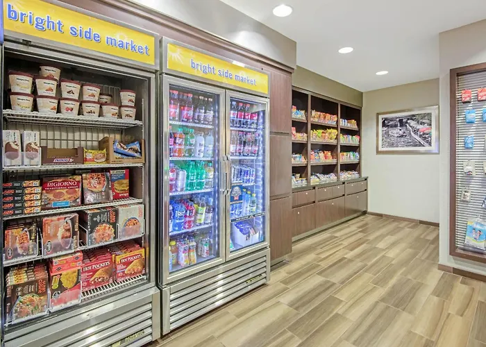 La Quinta By Wyndham San Antonio AirportAirport Hotel